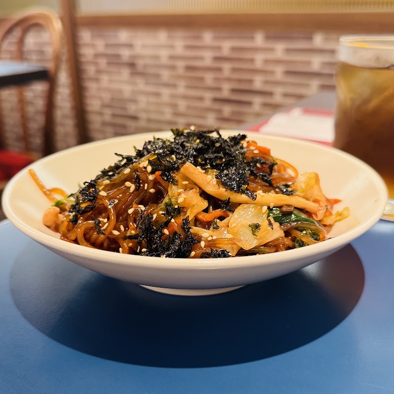 Yache 韓式蔬食 信義店 - Yache 韓式蔬食 信義店 110, Taiwan, Taipei City, Xinyi District, Xingya Village, Songgao Rd, 11號4 樓