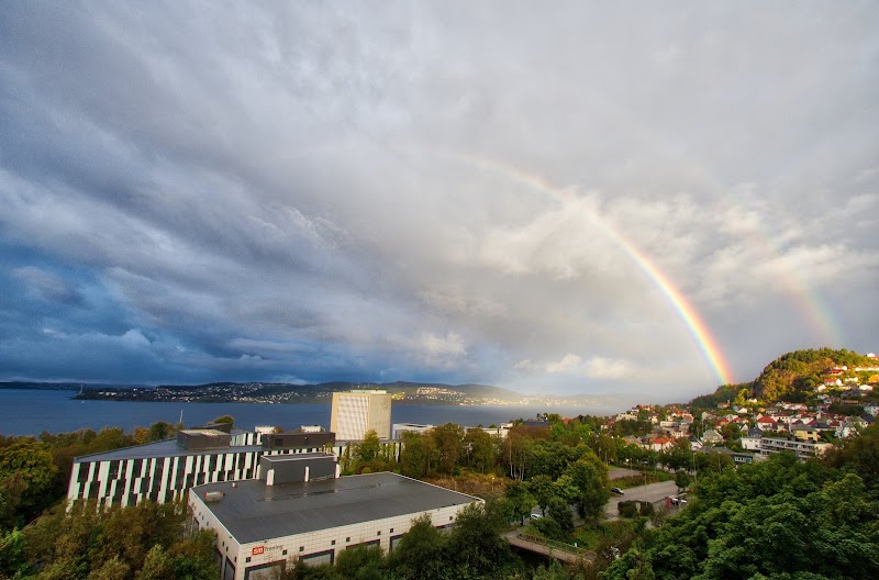 NHH Norwegian School of Economics - NHH Norwegian School of Economics Helleveien 30, 5045 Bergen, Norway