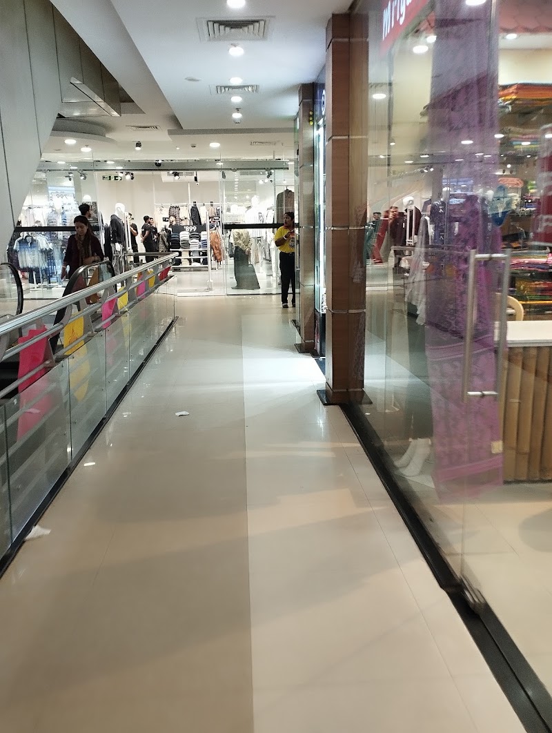 Lake Mall - Lake Mall, 104, Rash Behari Ave, Lake Market, Kalighat, Kolkata, West Bengal 700029, India