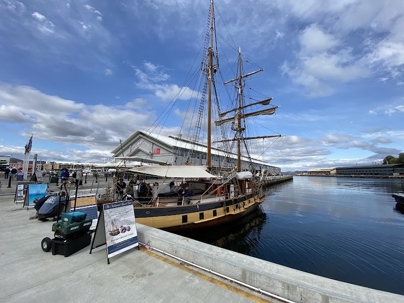 Elizabeth Street Pier - Elizabeth Street Pier, Unit 22/4 Franklin Whrf, Hobart TAS 7000, Australia