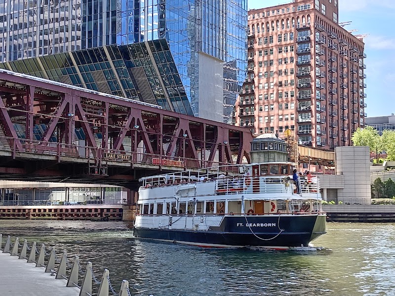 Chicago Riverwalk - West End - Chicago Riverwalk - West End, 306-370 W Wacker Dr, Chicago, IL 60654, USA