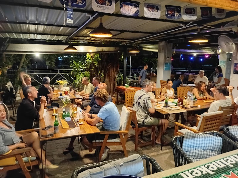 Chalong Pier Restaurant & Sports Bar - Chalong Pier Restaurant & Sports Bar, Sunrise Rd, Tambon Chalong, Amphoe Mueang Phuket, Chang Wat Phuket 83100, Thailand