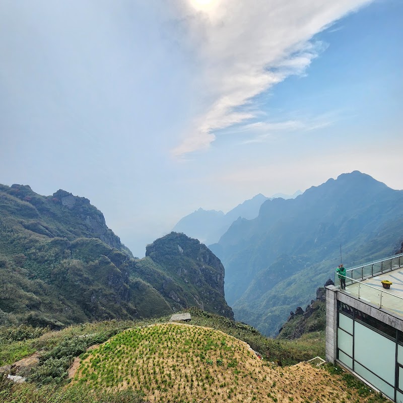 Cable Car Station – Sun World Fansipan Legend - Cable Car Station – Sun World Fansipan Legend 8RPF+QM, Nguyễn Chí Thanh, Sa Pa, Lào Cai, Vietnam