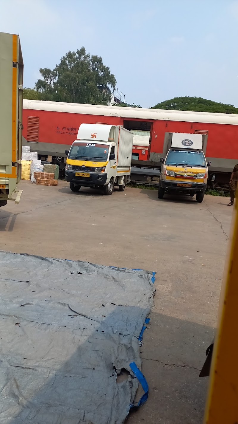 Railway staff canteen - Railway staff canteen, Railway Station Road, Parcel Office Rd, near railway, Kempegowda, Sevashrama, Bengaluru, Karnataka 560023, India