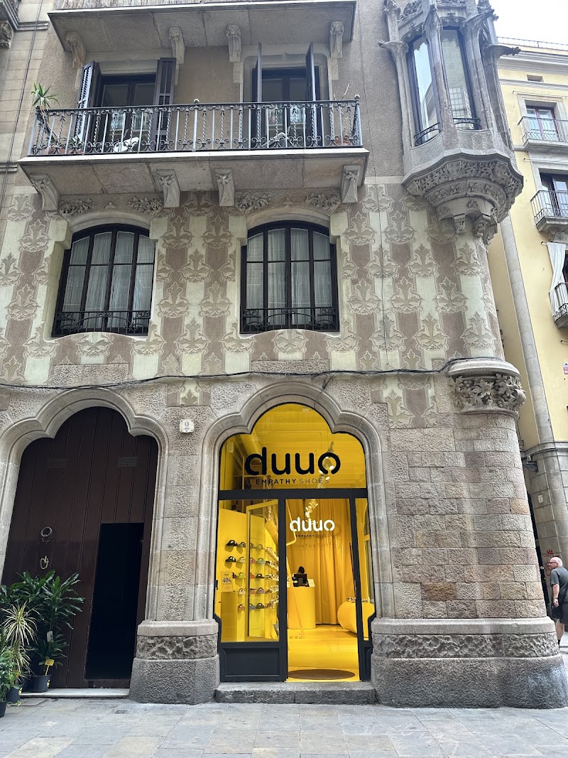 DUUO Shoes - El Born - DUUO Shoes - El Born Plaça de les Olles, 2, Ciutat Vella, 08003 Barcelona, Spain