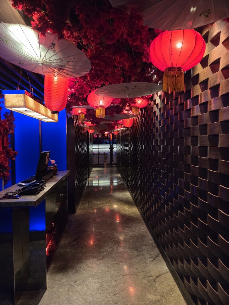 Hakkasan - Hakkasan 2nd Floor, Krystal Building, Waterfield Road, Bandra West, Mumbai, Maharashtra 400050, India
