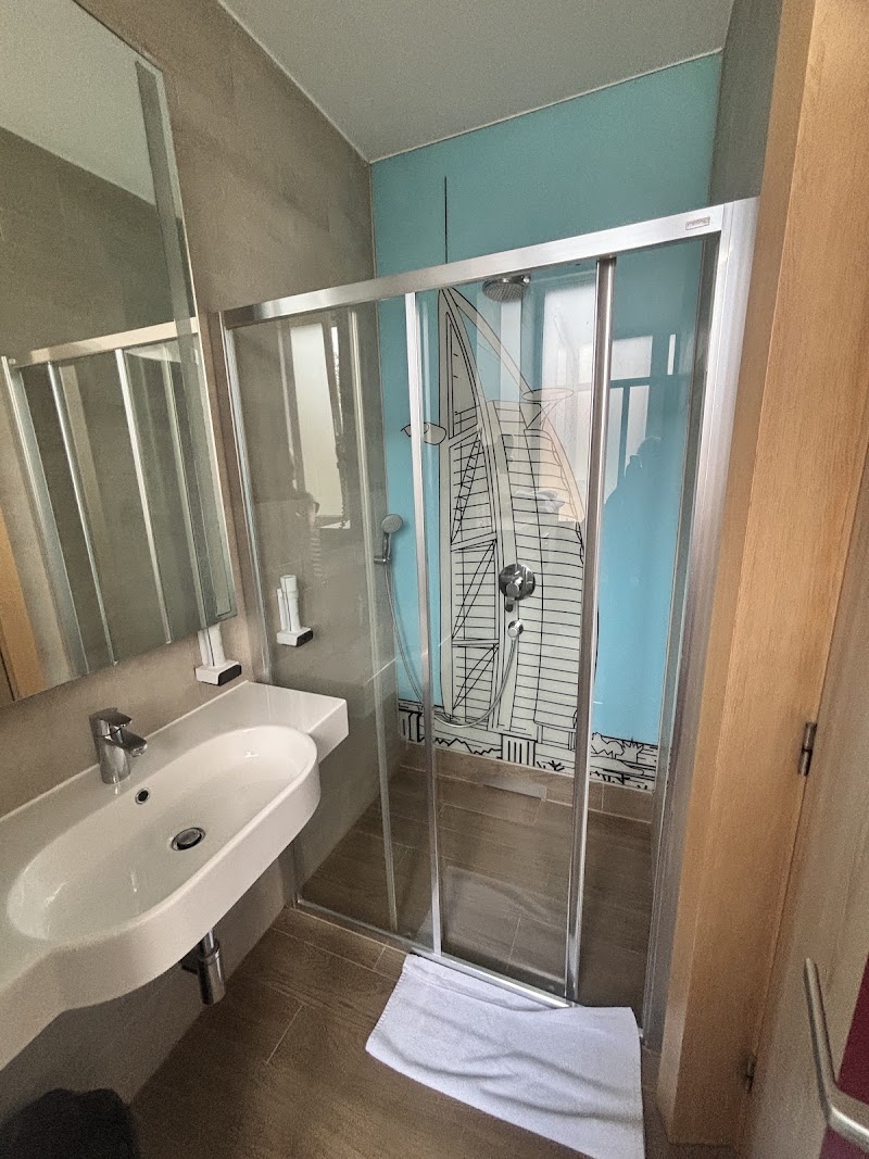 Cosmopolit Hotel - Cosmopolit Hotel, Radićeva 15, Sarajevo 71000, Bosnia and Herzegovina