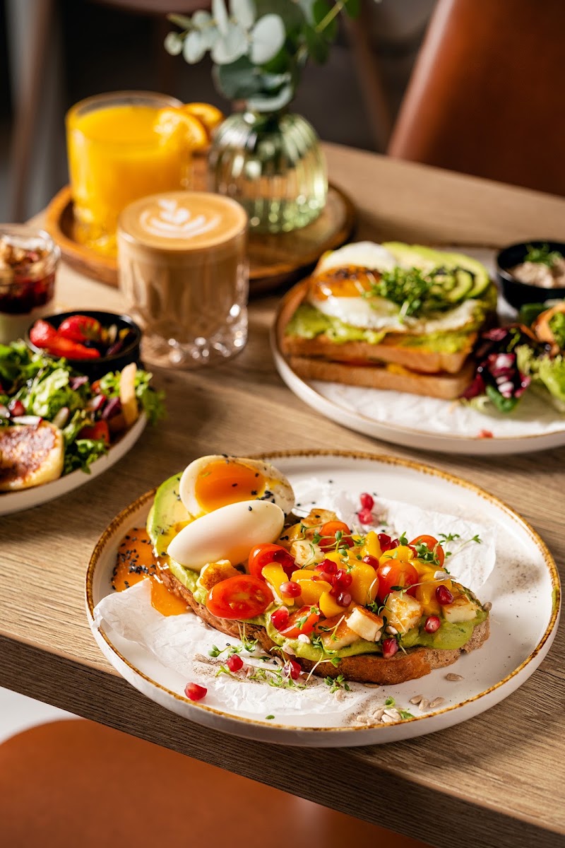 HAPPY BEAN bistro & café - HAPPY BEAN bistro & café Laubova 1659/2, Vinohrady, 130 00 Praha-Praha 3, Czechia