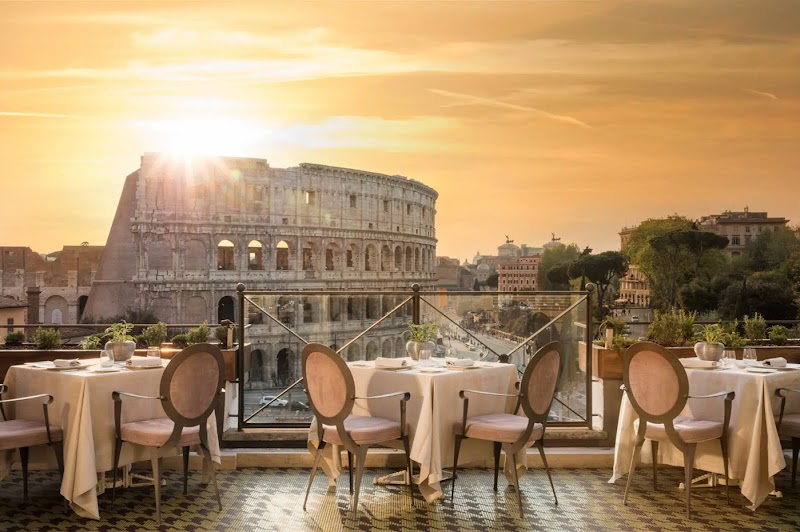 RoYaL Art Cafè - RoYaL Art Cafè P.za del Colosseo, 1, 00184 Roma RM, Italy