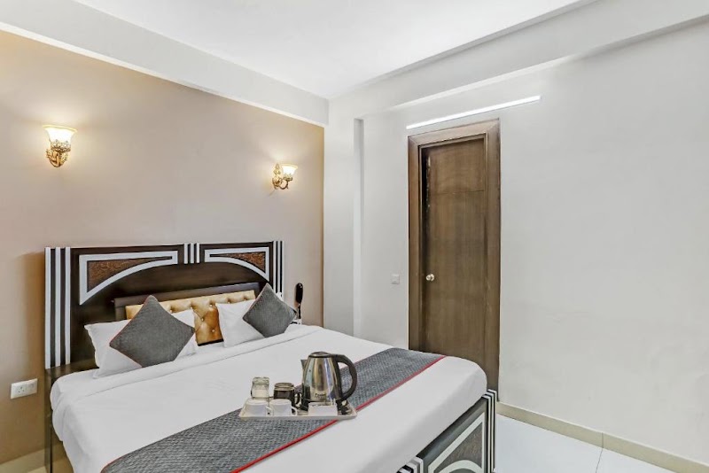 Hotel O by OYO Noida premium inn - Hotel O by OYO Noida premium inn number-3, metro Sector 75, gate, GT-54, Sector 117, Noida, Uttar Pradesh 201316, India