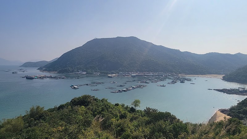 Yung Shue Wan Pier - Yung Shue Wan Pier, Lamma Island Police Post, 20號 Yung Shue Wan Plaza Rd, Lamma Island, New Territories, Hong Kong