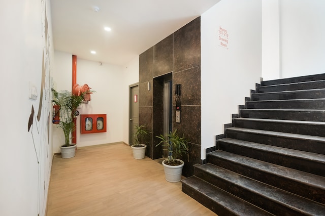 Townhouse by OYO The Awadh Airport - Townhouse by OYO The Awadh Airport 226023, G7/49 G7, 49, Amar Shaheed Path, Phase 2, Hindnagar Colony, Transport Nagar, Lucknow, Uttar Pradesh 226012, India
