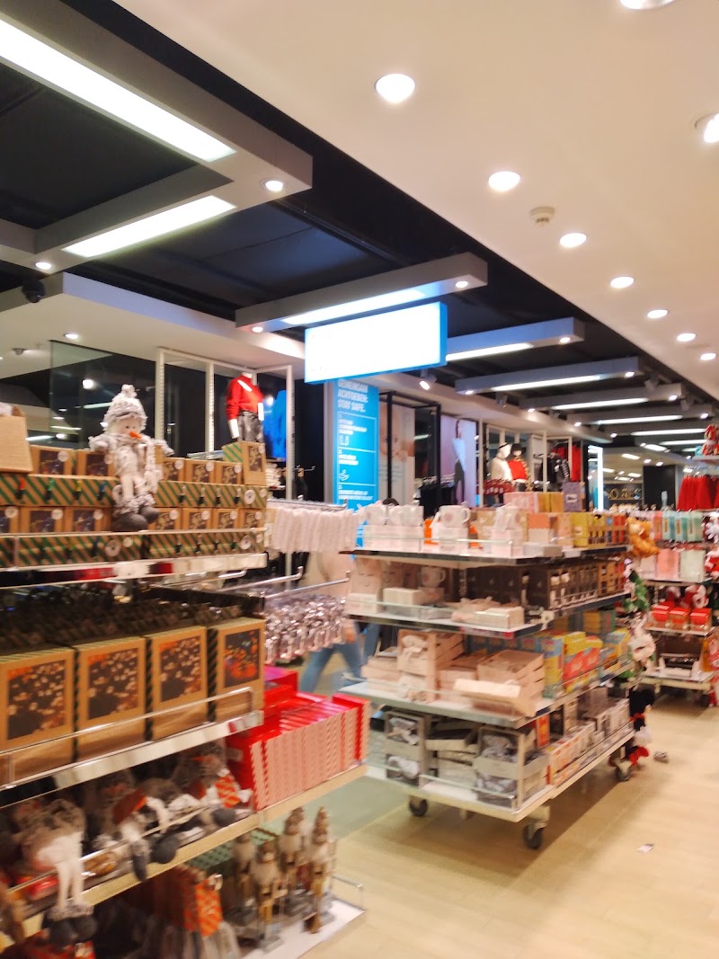 Primark - Primark, Zeil 94, 60313 Frankfurt am Main, Germany