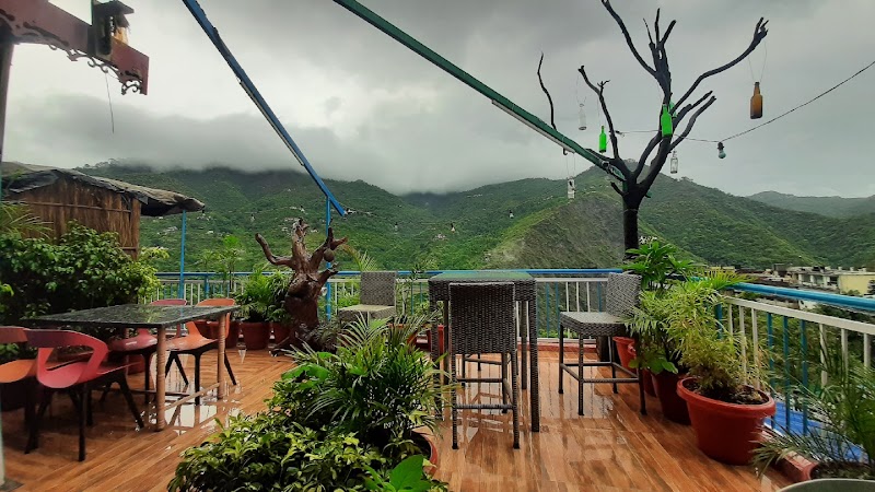 SUNRISE CAFE - SUNRISE CAFE, Datyar, Himachal Pradesh 173220, India