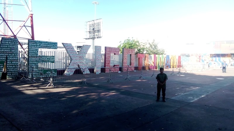 San Ysidro Sentri Lane - San Ysidro Sentri Lane, Sentri, Cuauhtemoc, 22010 Tijuana, B.C., Mexico