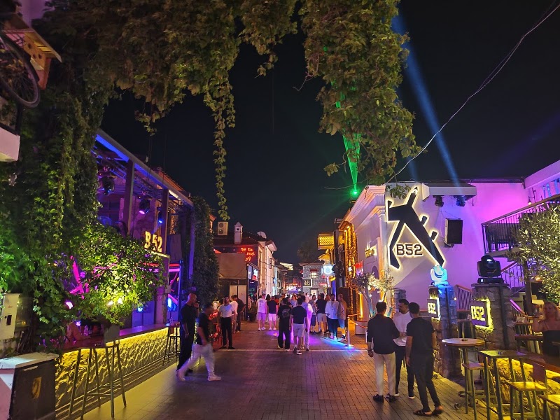 Barlar Sokağı - Barlar Sokağı Tepe, 35. Sk. No:18, 48700 Marmaris/Muğla, Türkiye