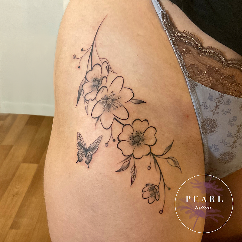 Pearl Tattoo - Studio de tatouage privé - Pearl Tattoo - Studio de tatouage privé 4 Rue du Château, 44640 Le Pellerin, France