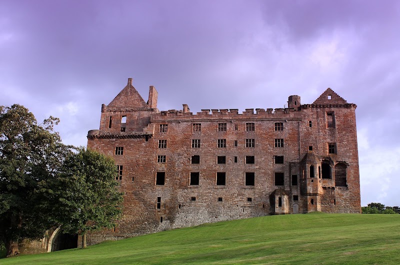 Linlithgow Palace - Linlithgow Palace, Kirkgate, Linlithgow EH49 7AL, UK