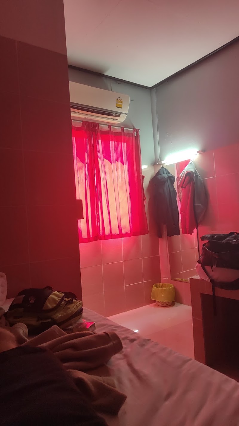 Full moon central party hotel - Full moon central party hotel, 202, Hat Rin Cape, 4, Tambon Ban Tai, Amphoe Ko Pha-ngan, Chang Wat Surat Thani 84280, Thailand