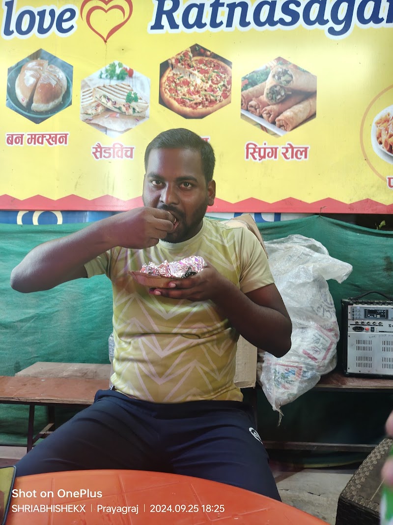 Apna Dhaba - Apna Dhaba 128/8, Stanley Rd, Vivek Vihar Colony, Civil Lines, Prayagraj, Uttar Pradesh 211002, India