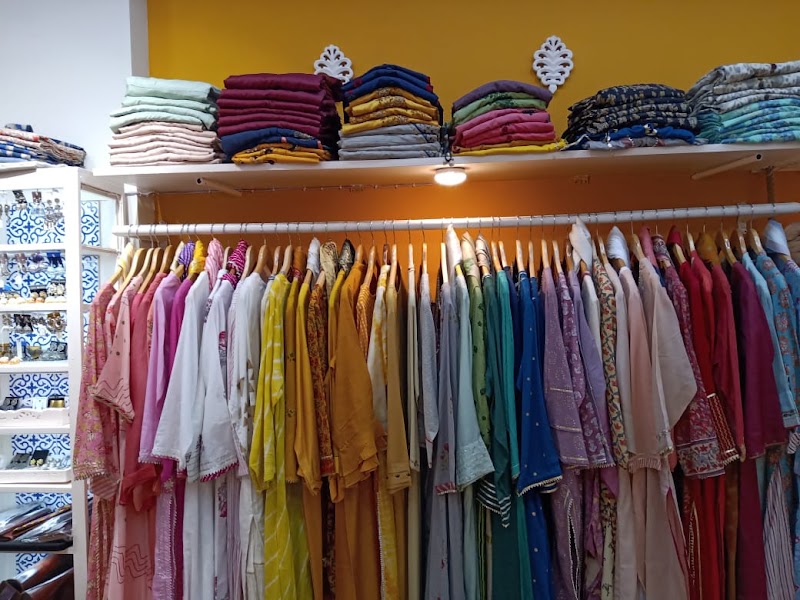 KUSVAA - KUSVAA Shop No MS19, Upper Ground, Dt Mega Mall, Golf Course Rd, near Escalator, near Santushti Store, Sector 28, DLF Phase 1, Gurugram, Haryana 122002, India