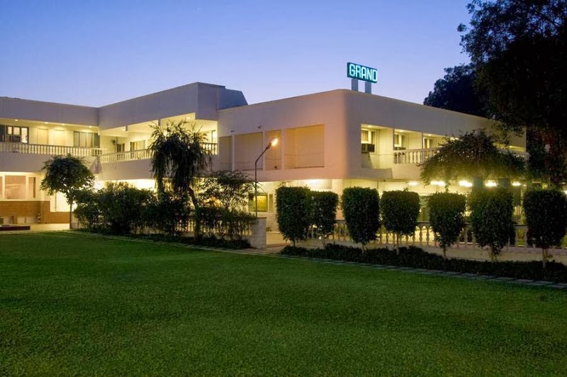 Grand Hotel - Grand Hotel, 137, Mall Rd, Agra Cantt, Idgah Colony, Agra, Uttar Pradesh 282001, India