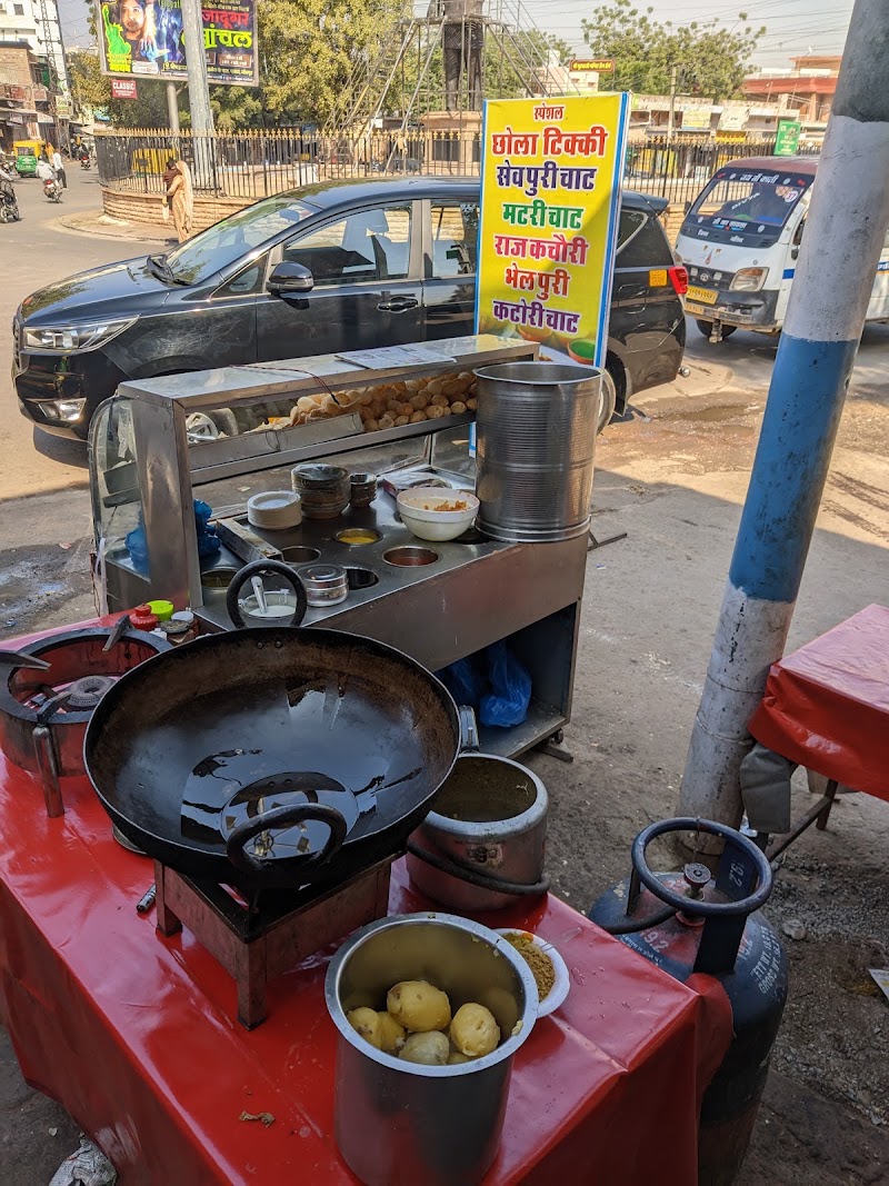 Agrawal Kadi Kachori - Agrawal Kadi Kachori B Rd, Sardarpura, Jodhpur, Rajasthan 342003, India