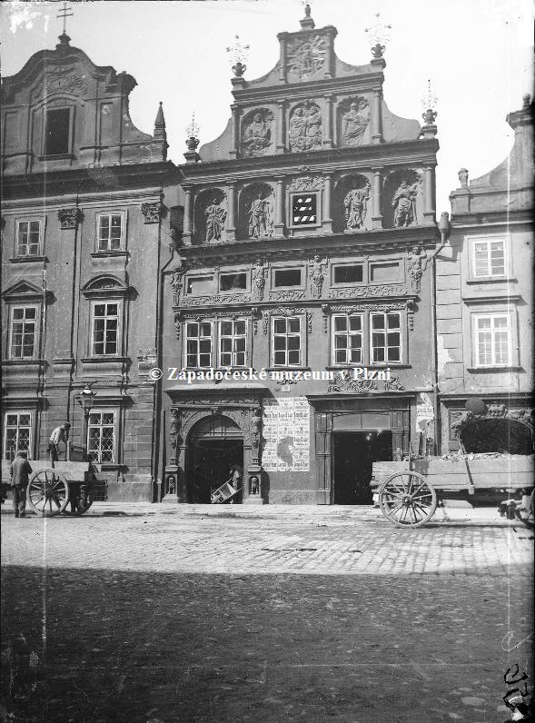 Česká spořitelna, a.s. - ATM - Česká spořitelna, a.s. - ATM, nám. Republiky 235/36, 301 00 Plzeň-Plzeň 3, Czechia