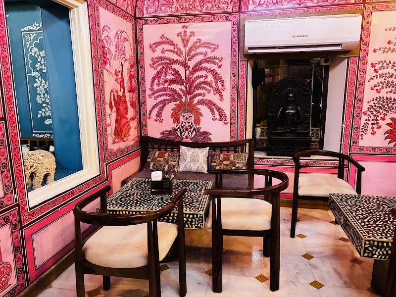 Qalaa - Art Bar & Coffeehouse - Qalaa - Art Bar & Coffeehouse 2nd floor, Hotel Bloom, Ward number 12, Outside Brahmpole gate, Brahmpole Haveli, Ambamata, Udaipur, Rajasthan 313001, India
