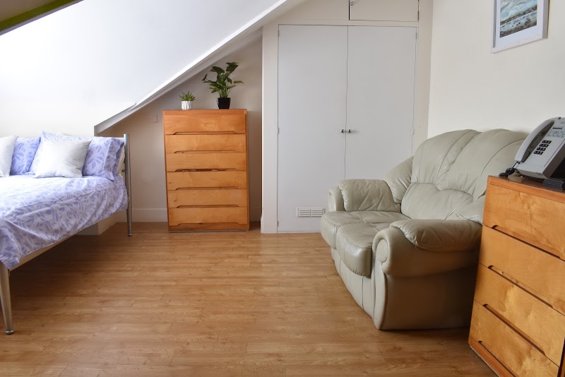 larkfield apartments - larkfield apartments 19 Larkfield Rd, Richmond TW9 2PG, UK