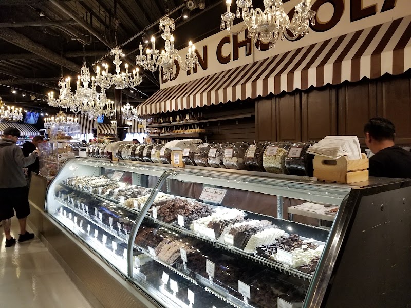 Ghirardelli Chocolate Experience - Ghirardelli Chocolate Experience, 900 North Point St F301, San Francisco, CA 94109, USA