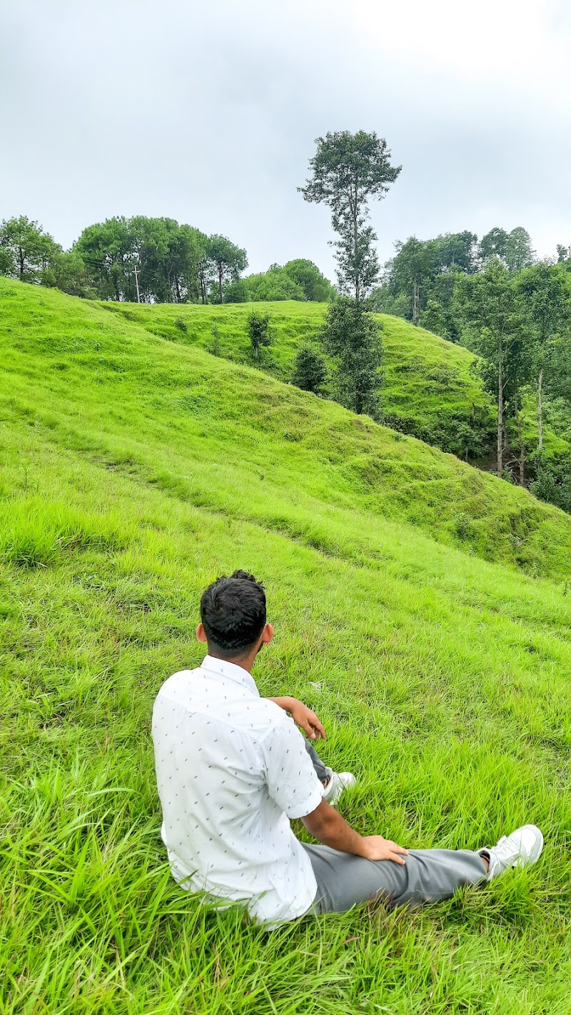Batase Dada - Batase Dada 10 Dhulikhel Road, Dhulikhel 45209, Nepal