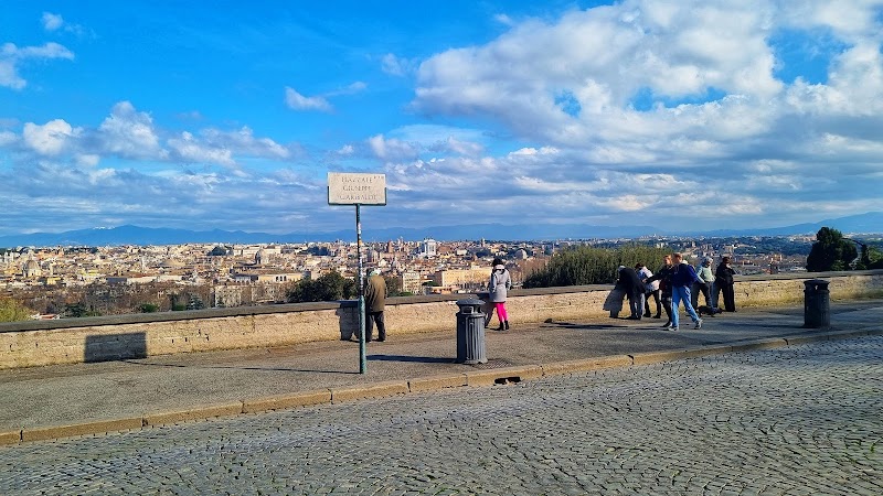 Piazzale Giuseppe Garibaldi - Piazzale Giuseppe Garibaldi, 00165 Roma RM, Italy