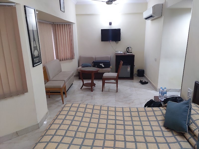 निरुला होटल - निरुला होटल C -135, Amaltash Marg, C Block, Sector 2, Noida, Uttar Pradesh 201301, India