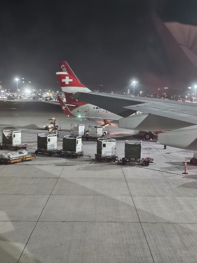 Swiss International Airlines - Swiss International Airlines 2 Sheikh Zayed Rd - Trade Center Second - Dubai - United Arab Emirates