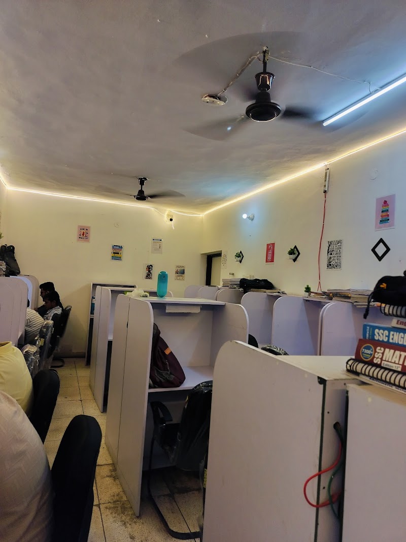 Front Benchers Library - Front Benchers Library Block M, Old DLF Colony, Sector 14, Gurugram, Haryana 122007, India