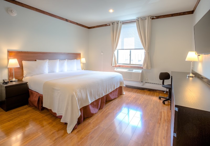 LIC Hotel - LIC Hotel 44-04 21st St, Long Island City, NY 11101, USA