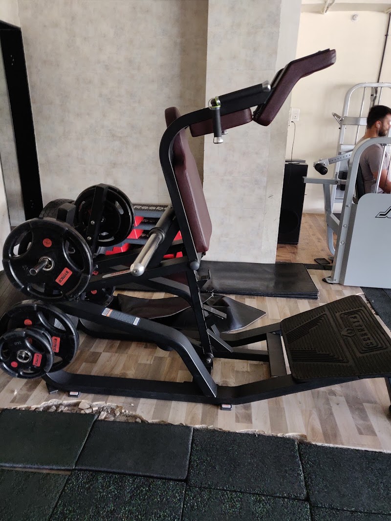 FirstFitt - FirstFitt, Anand Square, Viman Nagar Rd, opp. सिम्बिओसिस इंटरनेशनल विद्यालय, Sakore Nagar, Viman Nagar, Pune, Maharashtra 411014, India
