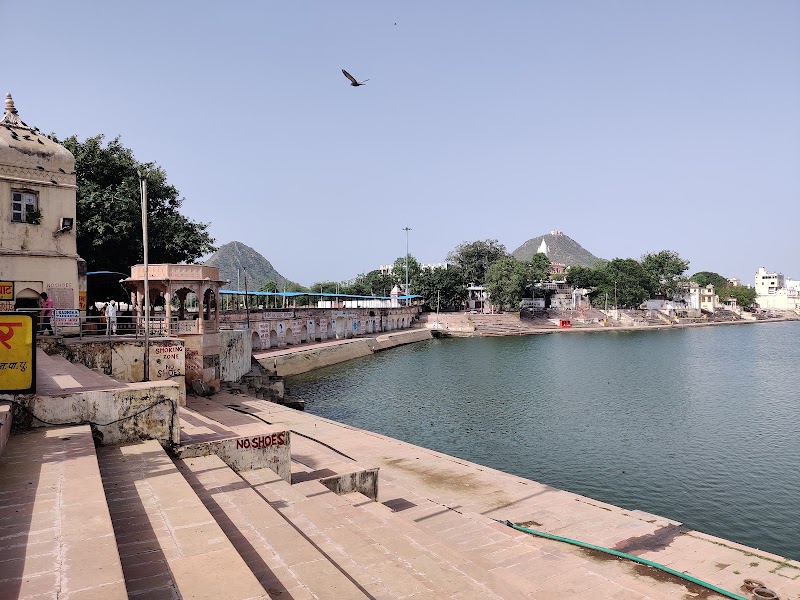 Jaipur ghat, pushkar - Jaipur ghat, pushkar, FHP4+QFG, Lake Footway, Pushkar, Rajasthan 305022, India