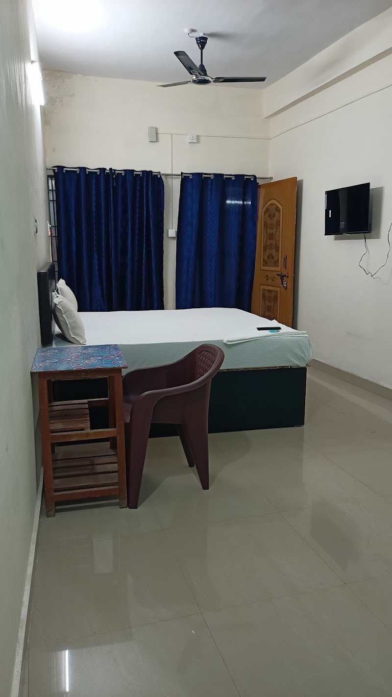 Hotel O by OYO Natural Point - Hotel O by OYO Natural Point, Junwani, RD, near tiwari traders, Khamariya, Bhilai, Chhattisgarh 490020, India