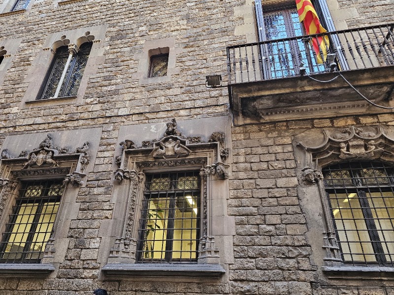 Pont del Bisbe - Pont del Bisbe Carrer del Bisbe, Ciutat Vella, 08002 Barcelona, Spain