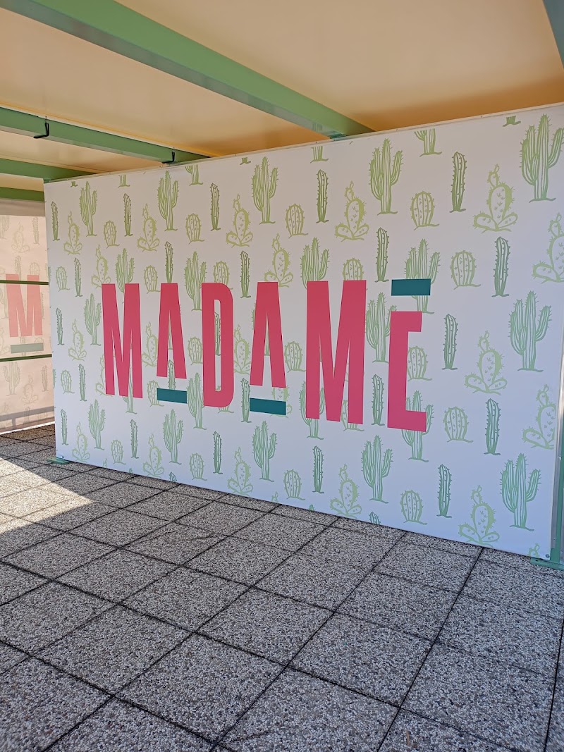 La Madame - La Madame Via Roma, 45, 25083 Gardone Riviera BS, Italy