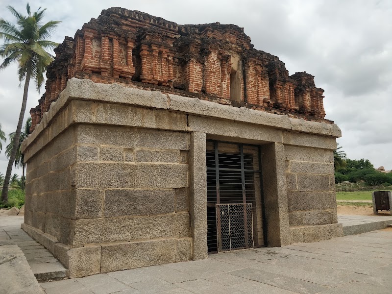 Shree Badavilinga Gudi - Shree Badavilinga Gudi, 8FH5+PJG, Hampi, Krishnapura, Karnataka 583239, India