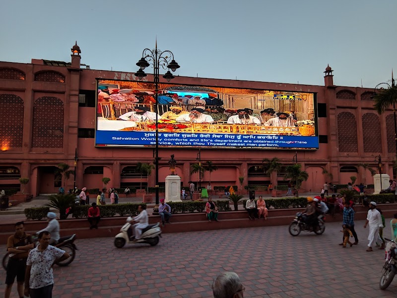 Amritsar Heritage Walk - Amritsar Heritage Walk Town Hall, In front of Brothers Dhaba(Restaurant), Town Hall, Katra Ahluwalia, Amritsar, Punjab 143006, India