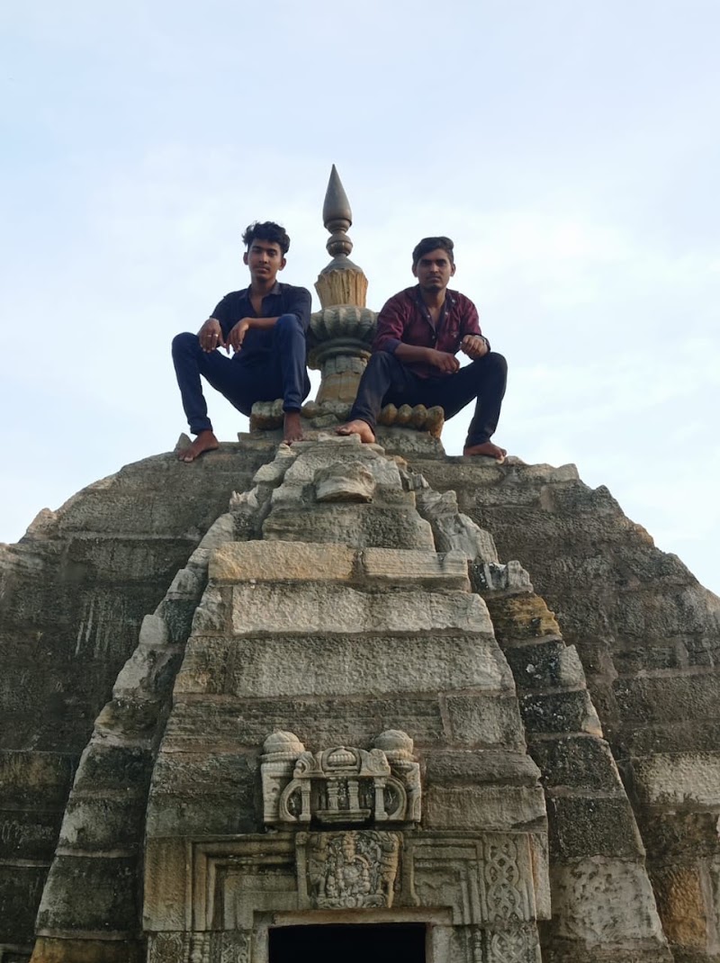 Buddha vihar - Buddha vihar, H2X4+H3Q, Wagheda, Maharashtra 442305, India