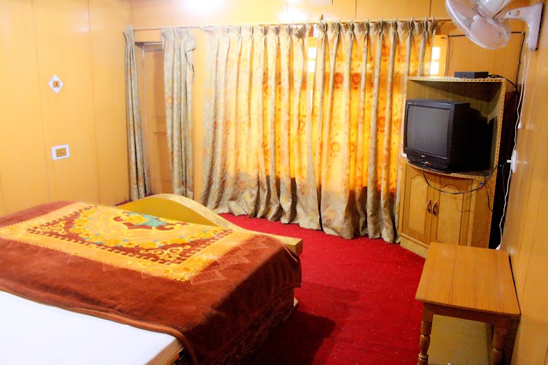 Silk Route Inn - Silk Route Inn, Adul Gound, Balti Bazar, Kargil, 194103