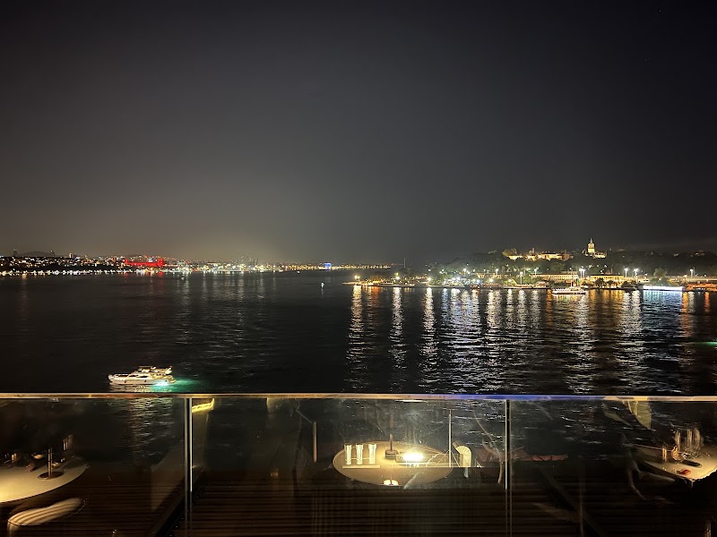 Sky Karaköy - Sky Karaköy, JW Marriott Istanbul Bosphorus, Kemankeş Karamustafa Paşa, Kemankeş Cd. No:49, 34425 Beyoğlu/İstanbul, Türkiye