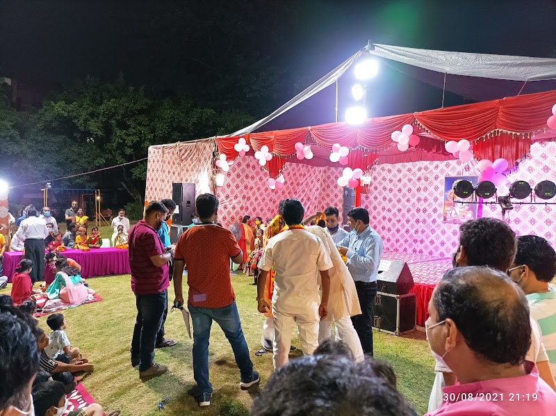 Lal Quarter Athletic Park with Track - Lal Quarter Athletic Park with Track Block-2, Hostel, Minto Road, Minto Rd, Block-1, Press Enclave, Ajmeri Gate, Delhi, 110002, India