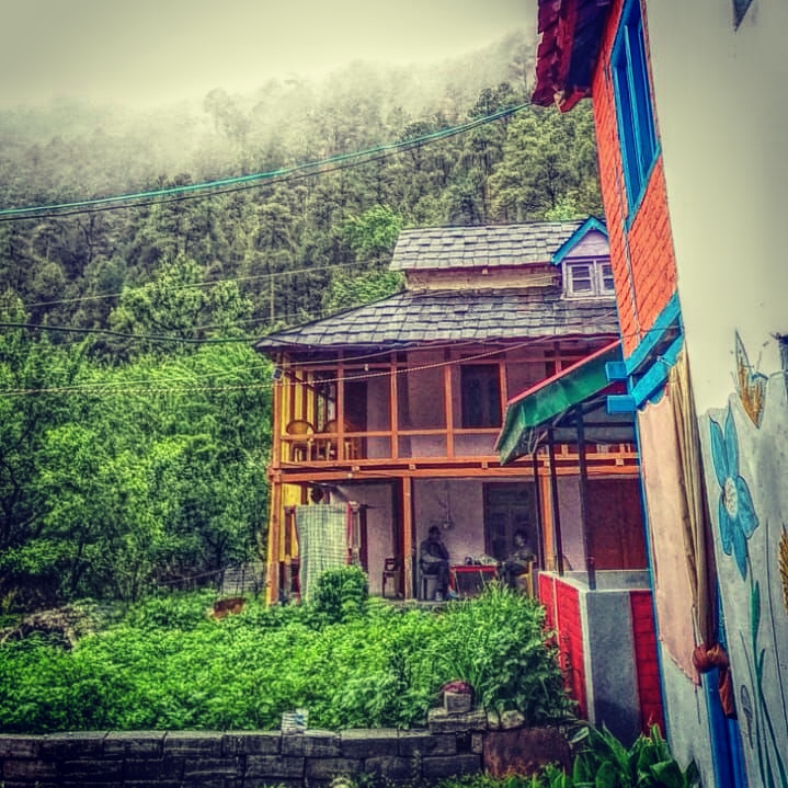 Secret Garden Inn - Secret Garden Inn, 276V+5HW, Kullu, Himachal Pradesh 175105, India