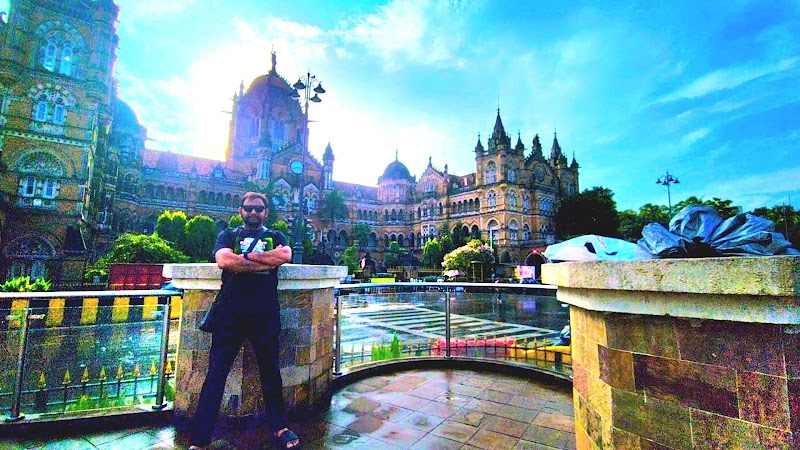 CSMT Viewing Stage - CSMT Viewing Stage WRQM+XVP, CST Subway, Dhobi Talao, Chhatrapati Shivaji Terminus Area, Fort, Mumbai, Maharashtra 400001, India